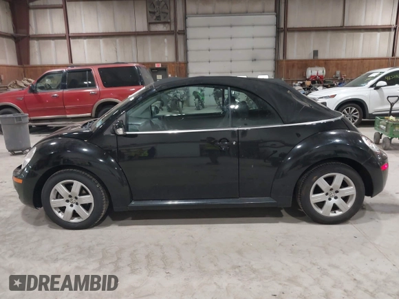2007 Volkswagen Beetle with VIN 3VWRG31Y47M402407, listed as a IAAI auction lot 41719012 with 67,540 mi miles and . Bid and sale history available at DreamBid. Image 14.