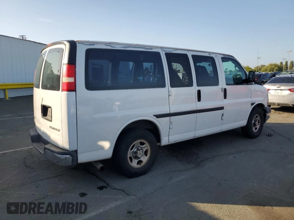 2005 Chevrolet Express Passenger with VIN 1GNFG15T051173153, listed as a Copart auction lot 55385315 with 221,174 mi miles and Clean title. Bid and sale history available at DreamBid. Image 3.