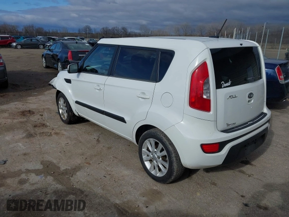 2012 Kia Soul + with VIN KNDJT2A67C7448919, listed as a IAAI auction lot 41945100 with 113,454 mi miles. Bid and sale history available at carsss.com. Image 3.