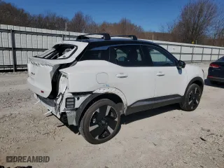 2025 Nissan Kicks SR with VIN 3N8AP6DA0SL320600, listed as a Copart auction lot 47552345 with 3,836 mi miles and Salvage Title. Bid and sale history available at carsss.com. Image 3.