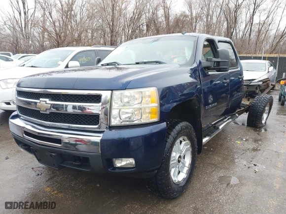 2010 Chevrolet Silverado 1500 LT with VIN 3GCRKSE31AG224178, listed as a IAAI auction lot 41448004 with 163,933 mi miles. Bid and sale history available at carsss.com. Image 17.
