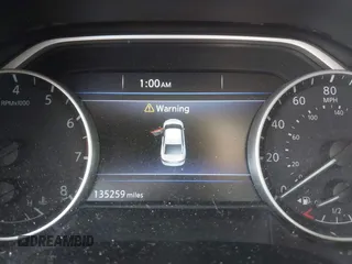 2016 Nissan Maxima SL z VIN 1N4AA6AP3GC392390, wystawiony jako IAAI lot #42260676 z przebiegiem 135 259 mil mil oraz . Historia ofert i sprzedaży dostępna na DreamBid. Obrazek 16.