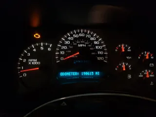 2003 Chevrolet Silverado 1500 LT with VIN 2GCEK19T131282872, listed as a Copart auction lot 82760024 with 190,615 mi miles and Salvage Title. Bid and sale history available at carsss.com. Image 9.