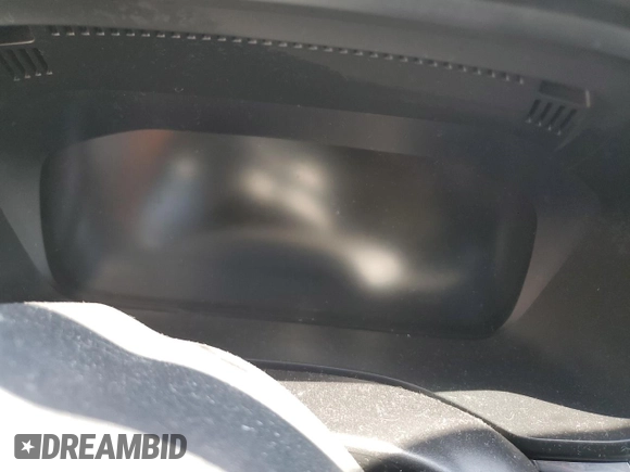 2019 Volvo XC60 Momentum с VIN LYV102RK3KB215365, выставлен на аукционе Copart как лот 53096075 с пробегом Не указан миль и Списание • Salvage title. История ставок и продаж доступна на DreamBid. Изображение 9.