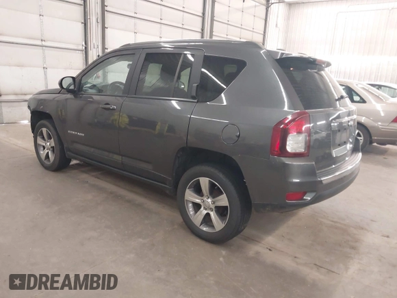 2016 Jeep Compass Latitude z VIN 1C4NJCEA7GD792821, wystawiony jako IAAI lot #42673045 z przebiegiem 112 774 mil mil oraz . Historia ofert i sprzedaży dostępna na DreamBid. Obrazek 3.