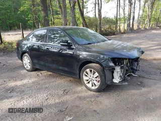 2015 Volkswagen Jetta SE z VIN 3VWD07AJ1FM277499, wystawiony jako IAAI lot #42085122 z przebiegiem 122 754 mil mil oraz . Historia ofert i sprzedaży dostępna na DreamBid. Obrazek 1.