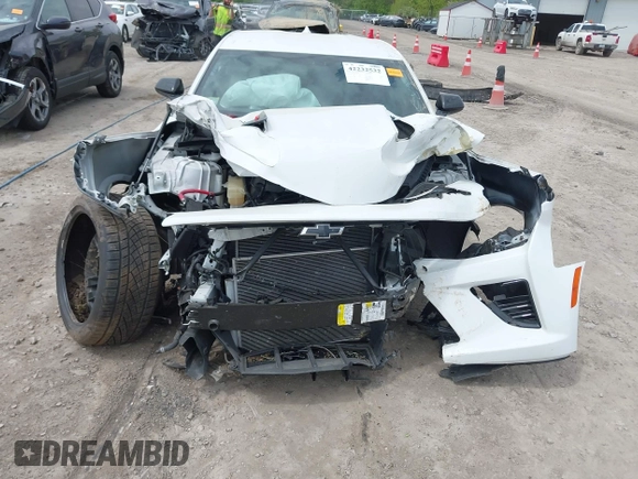 2018 Chevrolet Camaro 2SS with VIN 1G1FH1R77J0184548, listed as a IAAI auction lot 42232532 with 35,994 mi miles and . Bid and sale history available at DreamBid. Image 13.