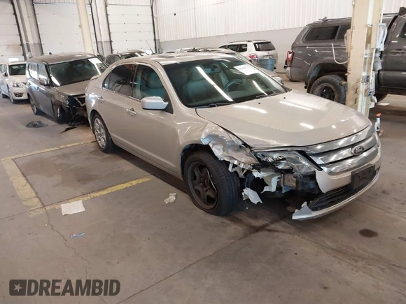 2010 Ford Fusion SE with VIN 3FAHP0HA7AR280793, listed as a IAAI auction lot 41450114 with 137,800 mi miles. Bid and sale history available at carsss.com. Image 1.
