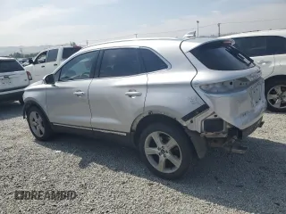 2017 Lincoln MKC Premiere z VIN 5LMCJ1C95HUL11303, wystawiony jako Copart lot #58263945 z przebiegiem 82 628 mil mil oraz Szkoda całkowita • Salvage title. Historia ofert i sprzedaży dostępna na DreamBid. Obrazek 2.