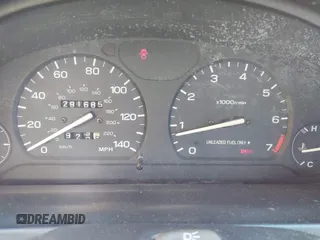1996 Subaru Legacy Outback z VIN 4S3BG6854T7980058, wystawiony jako IAAI lot #42641853 z przebiegiem 291 685 mil mil oraz . Historia ofert i sprzedaży dostępna na DreamBid. Obrazek 7.