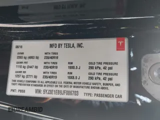 2018 Tesla Model 3 Long Range Battery z VIN 5YJ3E1EB9JF086703, wystawiony jako IAAI lot #42290193 z przebiegiem 46 255 mil mil oraz . Historia ofert i sprzedaży dostępna na DreamBid. Obrazek 9.