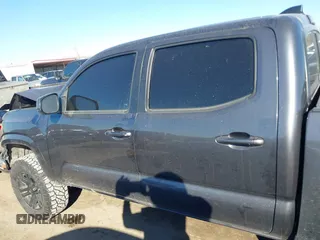 2021 Toyota Tacoma SR z VIN 3TYAX5GN3MT023665, wystawiony jako IAAI lot #41399435 z przebiegiem 53 552 mil mil oraz . Historia ofert i sprzedaży dostępna na DreamBid. Obrazek 15.