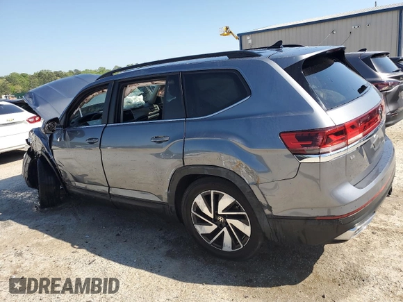 2024 Volkswagen Atlas SE with VIN 1V2WR2CA3RC536421, listed as a Copart auction lot 52762625 with 30,366 mi miles and Non repairable. Bid and sale history available at DreamBid. Image 2.