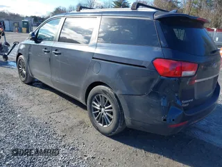 2016 Kia Sedona LX with VIN KNDMB5C17G6083740, listed as a IAAI auction lot 41553959 with 209,536 mi miles. Bid and sale history available at carsss.com. Image 3.
