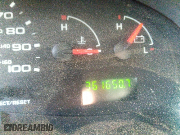 2007 Ford Econoline Cargo Commercial z VIN 1FTNE14W47DB49798, wystawiony jako IAAI lot #42301270 z przebiegiem 361 650 mil mil oraz . Historia ofert i sprzedaży dostępna na DreamBid. Obrazek 7.