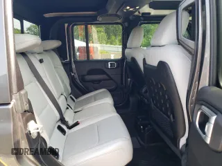 2021 Jeep Gladiator Mojave z VIN 1C6JJTEG8ML594082, wystawiony jako Copart lot #60830745 z przebiegiem 27 528 mil mil oraz Szkoda całkowita • Salvage title. Historia ofert i sprzedaży dostępna na DreamBid. Obrazek 10.