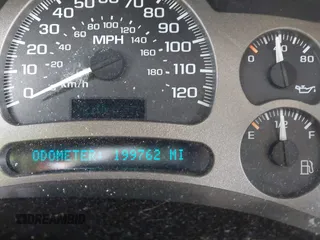 2005 GMC Yukon Denali z VIN 1GKEK63U55J259803, wystawiony jako IAAI lot #42126835 z przebiegiem 199 762 mil mil oraz . Historia ofert i sprzedaży dostępna na DreamBid. Obrazek 15.