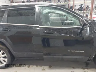 2017 Jeep Cherokee Limited with VIN 1C4PJMDS0HW651300, listed as a IAAI auction lot 42600208 with 221,756 mi miles and . Bid and sale history available at DreamBid. Image 12.