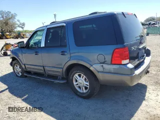 2004 Ford Expedition Special Service with VIN 1FMPU15L14LB12706, listed as a Copart auction lot 49137855 with 118,306 mi miles and Salvage Title. Bid and sale history available at carsss.com. Image 2.