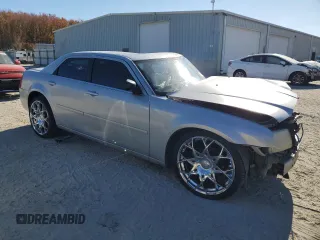 2006 Chrysler 300 with VIN 2C3KA43R36H418410, listed as a Copart auction lot 82543184 with 0 mi miles and Salvage Title. Bid and sale history available at carsss.com. Image 4.
