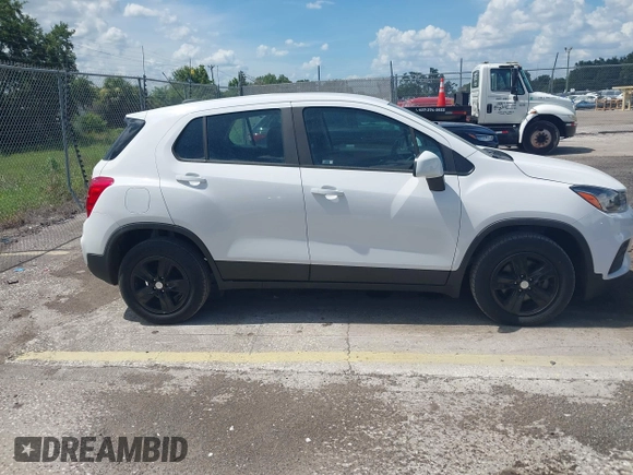 2020 Chevrolet Trax LS z VIN 3GNCJKSB2LL126640, wystawiony jako IAAI lot #42547540 z przebiegiem 86 058 mil mil oraz . Historia ofert i sprzedaży dostępna na DreamBid. Obrazek 13.