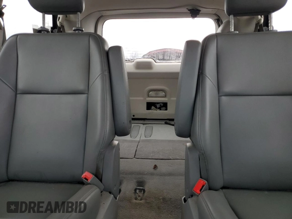 2014 Volkswagen Routan SE with VIN 2C4RVABG5ER135304, listed as a Copart auction lot 83957644 with 118,035 mi miles and Clean title. Bid and sale history available at DreamBid. Image 10.
