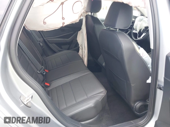 2024 Volkswagen Jetta SE z VIN 3VWEM7BU9RM057291, wystawiony jako IAAI lot #42346409 z przebiegiem 22 301 mil mil oraz . Historia ofert i sprzedaży dostępna na DreamBid. Obrazek 8.