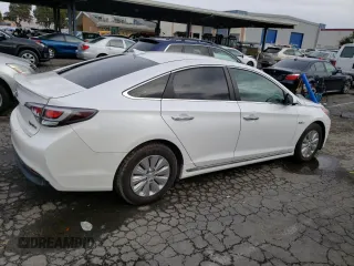 2016 Hyundai Sonata Hybrid SE with VIN KMHE24L17GA011637, listed as a Copart auction lot 73576332 with 170,747 mi miles. Bid and sale history available at carsss.com. Image 3.