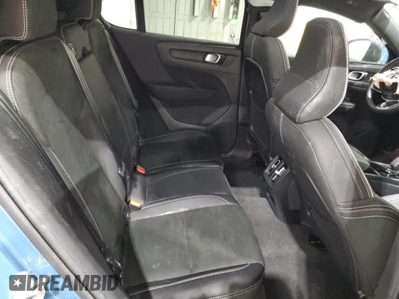 2023 Volvo C40 Plus с VIN YV4ED3GLXP2049195, выставлен на аукционе Copart как лот 53802765 с пробегом 17 820 миль миль и Списание • Salvage title. История ставок и продаж доступна на DreamBid. Изображение 11.