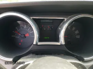 2005 Ford Mustang Deluxe with VIN 1ZVFT80N855113665, listed as a Copart auction lot 52346295 with 116,879 mi miles and Salvage title. Bid and sale history available at DreamBid. Image 9.