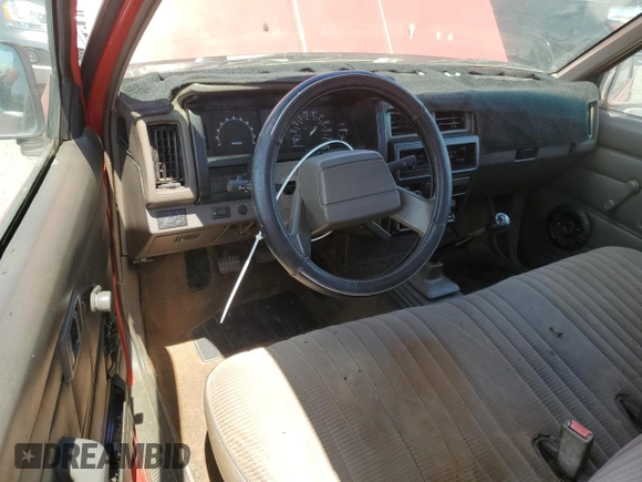 1992 Nissan Frontier z VIN 1N6SD11S0NC356308, wystawiony jako Copart lot #55831745 z przebiegiem 327 113 mil mil oraz Szkoda całkowita • Salvage title. Historia ofert i sprzedaży dostępna na DreamBid. Obrazek 8.