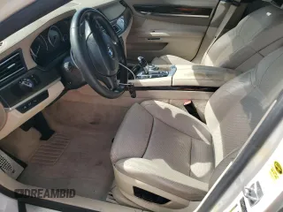 2012 BMW 7 Series 750Li z VIN WBAKB8C50CC964123, wystawiony jako Copart lot #60212005 z przebiegiem 75 979 mil mil oraz Szkoda całkowita • Salvage title. Historia ofert i sprzedaży dostępna na DreamBid. Obrazek 7.