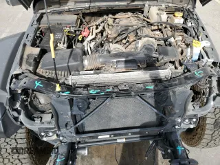 2023 Jeep Gladiator Mojave z VIN 1C6JJTEG7PL548084, wystawiony jako Copart lot #52827265 z przebiegiem 26 789 mil mil oraz Czysty tytuł • Clean title. Historia ofert i sprzedaży dostępna na DreamBid. Obrazek 11.