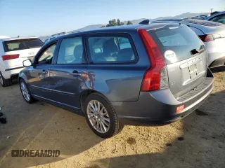 2009 Volvo V50 2.4L with VIN YV1MW390892462869, listed as a Copart auction lot 89223285 with 97,863 mi miles and Clean Title. Bid and sale history available at carsss.com. Image 2.