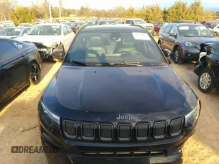 2022 Jeep Compass High Altitude with VIN 3C4NJDCB8NT121845, listed as a IAAI auction lot 41145281 with 22,848 mi miles and . Bid and sale history available at carsss.com. Image 13.