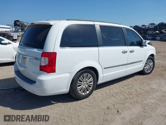 2015 Chrysler Town & Country Touring L with VIN 2C4RC1CG9FR547098, listed as a IAAI auction lot 42135624 with 61,364 mi miles and . Bid and sale history available at DreamBid. Image 4.