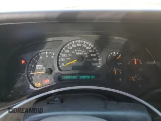 2003 Chevrolet Avalanche with VIN 3GNEC13T73G275459, listed as a Copart auction lot 71974314 with 248,550 mi miles and Salvage Title. Bid and sale history available at carsss.com. Image 9.