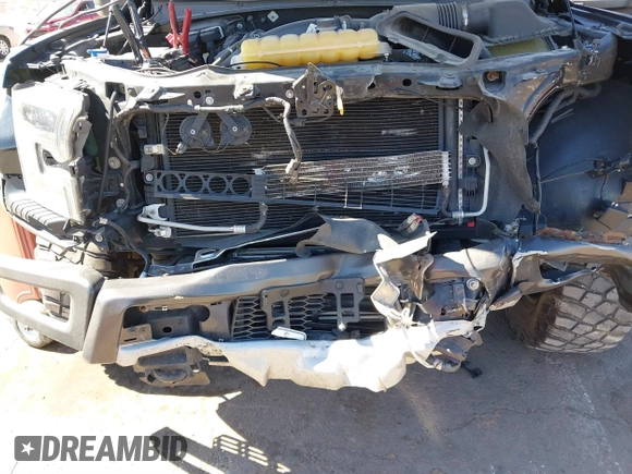 2017 Ford F-150 Raptor with VIN 1FTFW1RG5HFA83027, listed as a IAAI auction lot 41580287 with 91,825 mi miles and . Bid and sale history available at carsss.com. Image 6.
