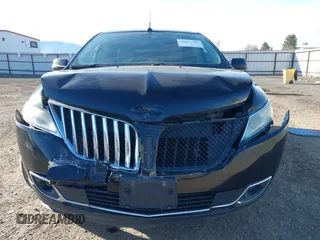 2011 Lincoln MKX with VIN 2LMDJ8JK2BBJ33518, listed as a IAAI auction lot 41827781 with 127,023 mi miles. Bid and sale history available at carsss.com. Image 12.