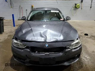 2018 BMW 3 Series 320i xDrive with VIN WBA8E5G52JNU46686, listed as a Copart auction lot 81999984 with 121,394 mi miles and Salvage Title. Bid and sale history available at carsss.com. Image 5.