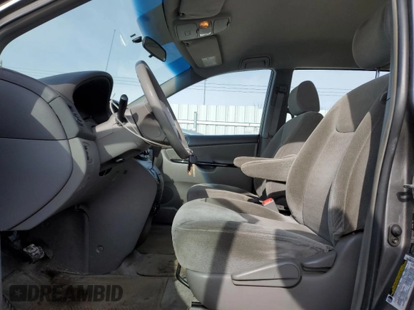 2005 Toyota Sienna with VIN 5TDZA29C05S307069, listed as a Copart auction lot 51495275 with 278,055 mi miles and Salvage Title. Bid and sale history available at DreamBid. Image 7.