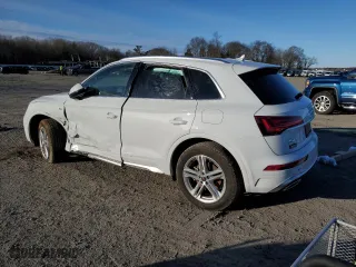 2024 Audi Q5 S line Premium Plus with VIN WA1E2AFY9R2050393, listed as a Copart auction lot 42951605 with 0 mi miles and Salvage Title. Bid and sale history available at carsss.com. Image 2.