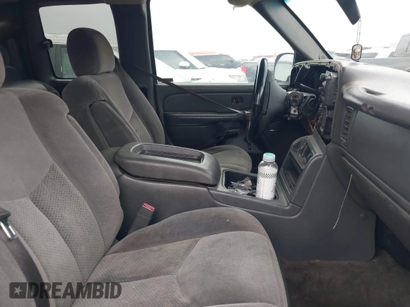 2005 Chevrolet Silverado 1500 Z71 with VIN 1GCEK19B95Z142179, listed as a IAAI auction lot 42203353 with 225,869 mi miles and . Bid and sale history available at DreamBid. Image 5.
