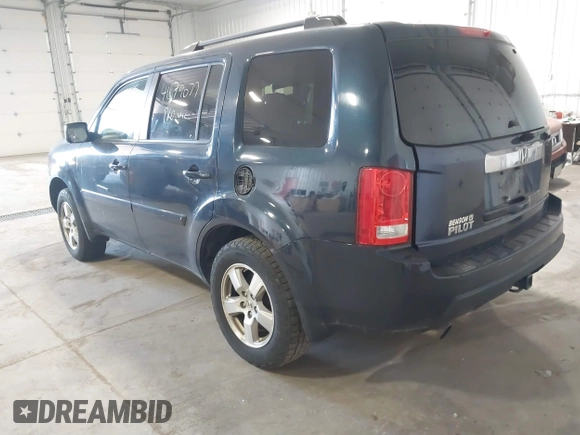 2011 Honda Pilot EX-L with VIN 5FNYF4H54BB043205, listed as a IAAI auction lot 41879077 with 240,108 mi miles. Bid and sale history available at carsss.com. Image 3.