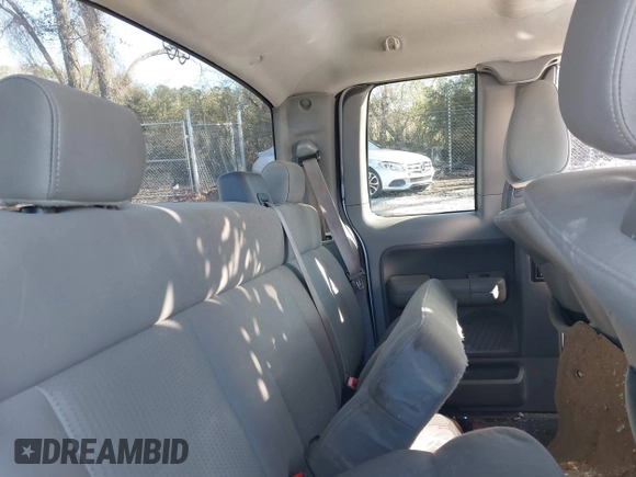 2007 Ford F-150 XLT with VIN 1FTPX14V87FA32806, listed as a IAAI auction lot 41618372 with 265,244 mi miles. Bid and sale history available at carsss.com. Image 8.