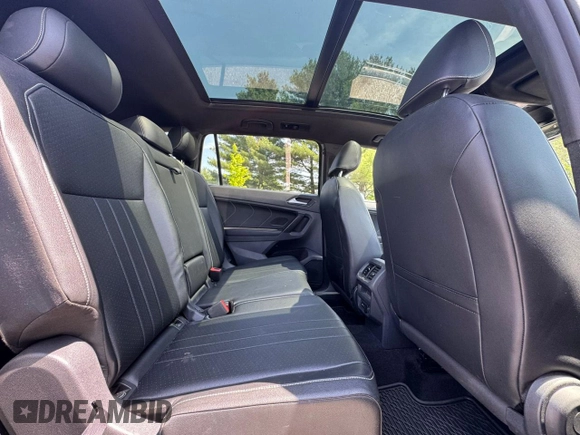 2022 Volkswagen Tiguan SE R-Line Black with VIN 3VVCB7AX3NM131, listed as a Copart auction lot 57200955 with 192,171 mi miles and Clean title. Bid and sale history available at DreamBid. Image 6.