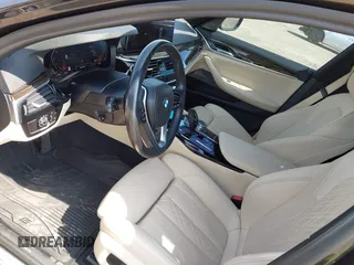 2021 BMW 5 Series 530i xDrive с VIN WBA13BJ04MCF43555, выставлен на аукционе IAAI как лот 42169253 с пробегом 43 501 миль миль и . История ставок и продаж доступна на DreamBid. Изображение 20.