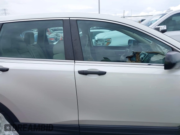 2018 Honda CR-V LX z VIN 2HKRW6H37JH215564, wystawiony jako IAAI lot #42191977 z przebiegiem 90 994 mil mil oraz . Historia ofert i sprzedaży dostępna na DreamBid. Obrazek 13.