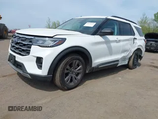 2025 Ford Explorer Active z VIN 1FMUK8DH3SGA67689, wystawiony jako IAAI lot #42134141 z przebiegiem 3 920 mil mil oraz . Historia ofert i sprzedaży dostępna na DreamBid. Obrazek 17.