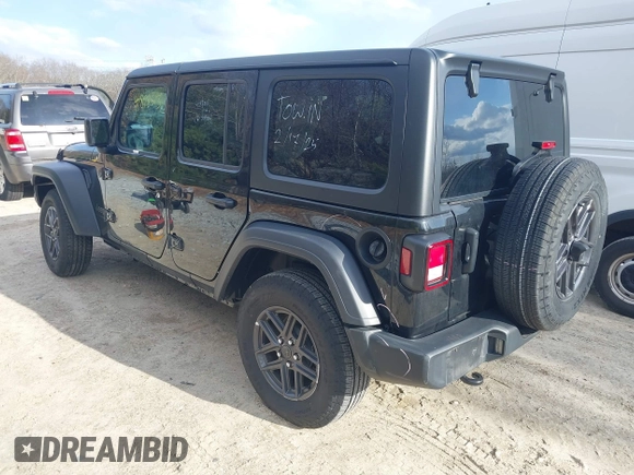 2024 Jeep Wrangler Sport S z VIN 1C4PJXDNXRW253072, wystawiony jako IAAI lot #41878513 z przebiegiem 15 976 mil mil oraz . Historia ofert i sprzedaży dostępna na DreamBid. Obrazek 3.